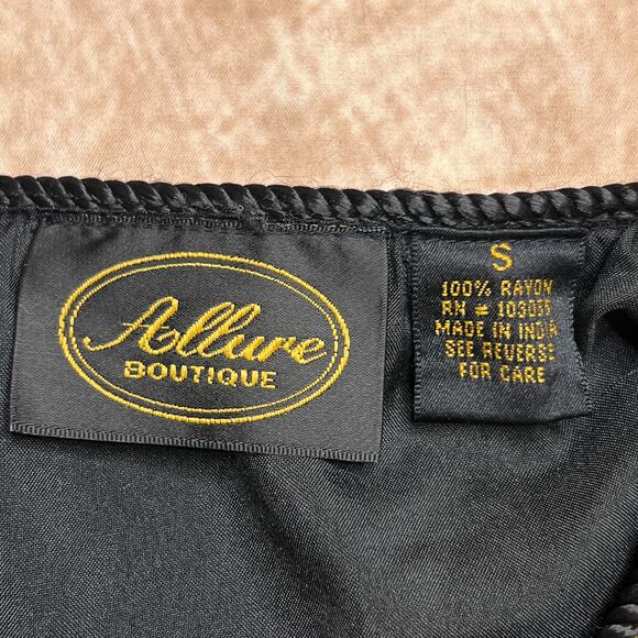 Vintage 90s Allure Boutique Chenille Knit Patchwork Embroidered Cardigan Sweater - Picture 6 of 8